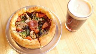 悪魔的な美味しさ! クラフトビール×シカゴピザを「デビルクラフト 五反田」で!