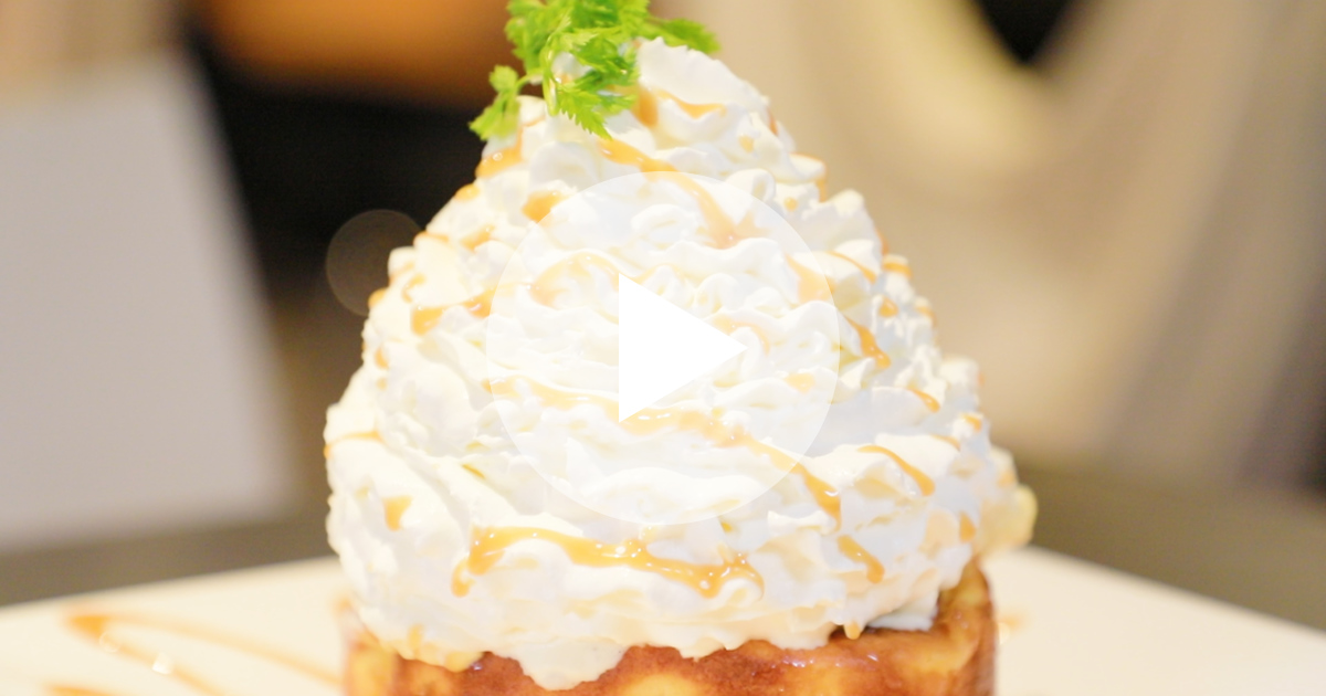 たっぷり生クリームが嬉しい 末広町のハンモックカフェ Cafe Asan の極厚パンケーキ ルトロン