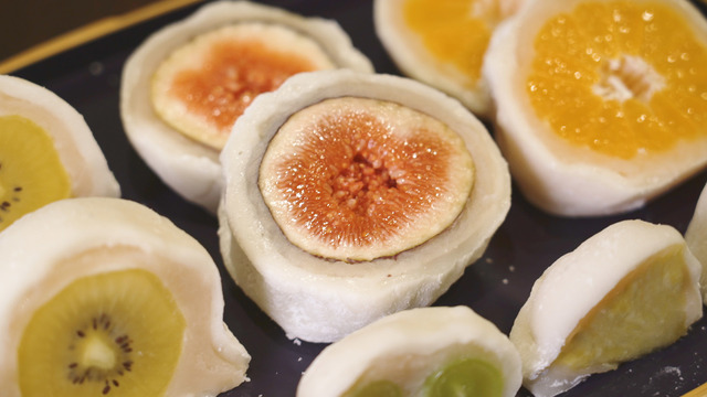 Sns映え抜群 金沢 菓舗 カズナカシマ のフルーツ大福 ルトロン