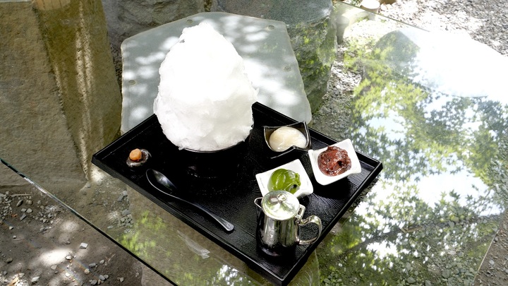かき氷ブームの火付け役 阿左美冷蔵 金崎本店 のふわふわ天然かき氷 ルトロン