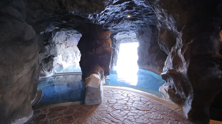 海の絶景をひとりじめ 16種類の温泉 スパでデトックス 江の島アイランドスパ ルトロン