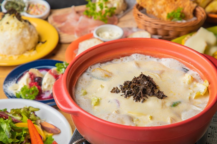 この冬のトレンド ほうじ茶チーズティー鍋を Cheese Table チーズテーブル でいただこう ルトロン