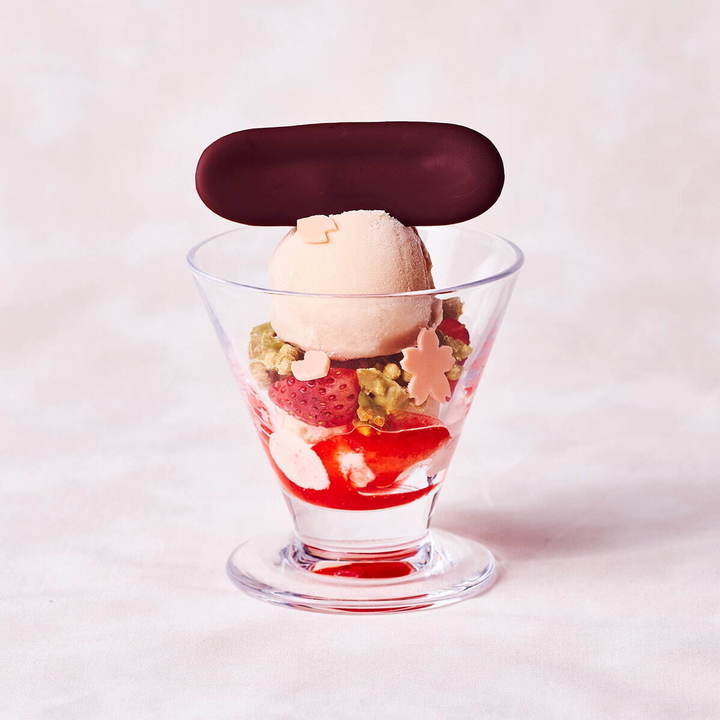 ピエール マルコリーニの春限定 シャンパン香る チョコレート 苺アイスの華やかパフェ登場 ルトロン
