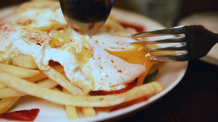 サク飲み するならココ 在住スペイン人にも人気の Aupa で本場の雰囲気を満喫 ルトロン