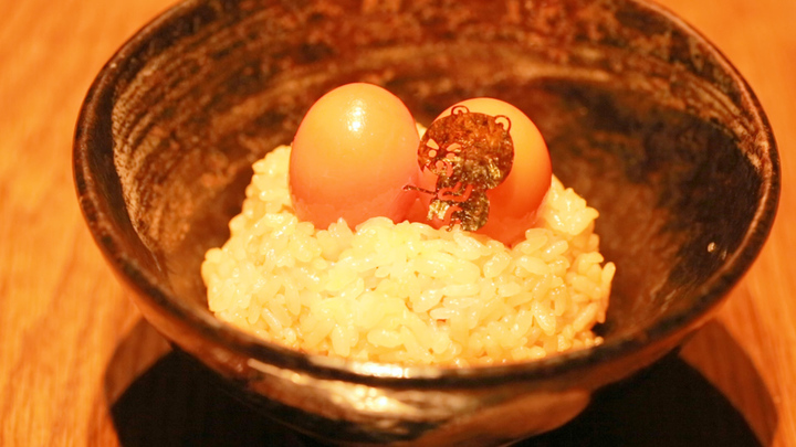 予約3ヶ月待ち 会員制焼き鳥屋 熊の焼鳥 の 究極tkg がたまらない ルトロン