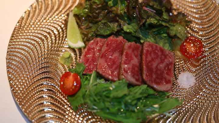 エルメスの器に彩って 産地直送の鮮魚や旬野菜が美しい一皿を大阪 心斎橋 フレンチ割烹 宿 でいただく ルトロン