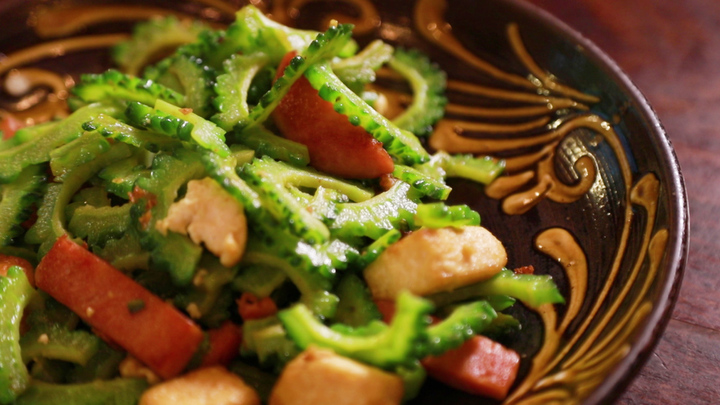 沖縄の風吹く おばあの味 てぃーあんだ 堀江店 で絶品ウチナー飯を堪能 今宵は泡盛で乾杯 ルトロン