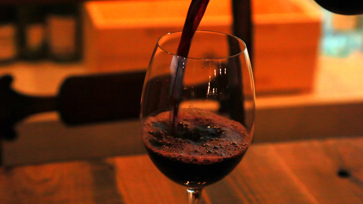 絶品ブランド鶏と国産ボトルワインでディナーを格上げ 西新宿 ワインノ ルイスケ ゼロ ルトロン