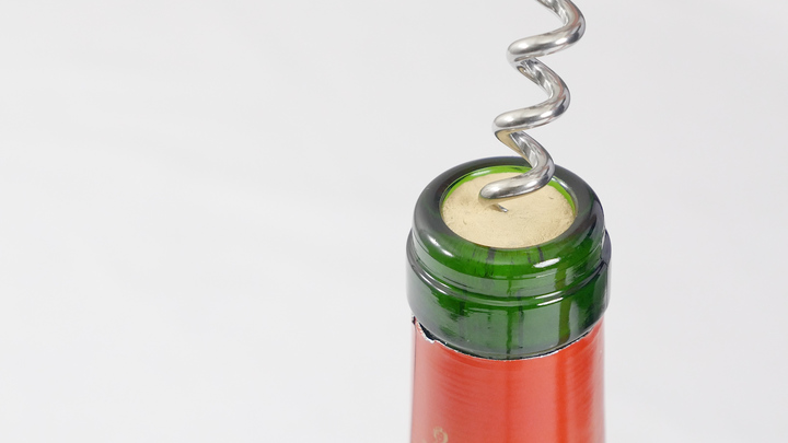 ワインの開け方には種類がある 失敗しないワインオープナーの使い方 ルトロン