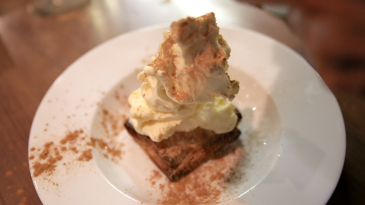 蔵書2万冊 近代文学館併設のブックカフェ Bundan Coffee Beer ルトロン