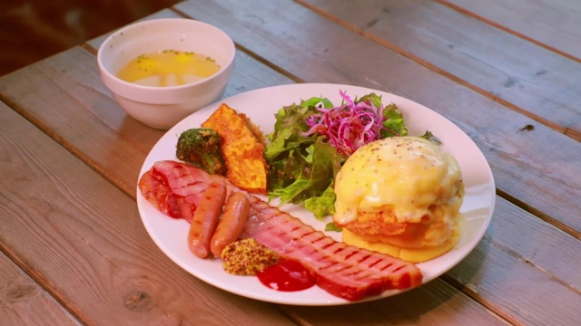 おしゃれな隠れ家カフェで極上のひとときを過ごす 札幌 カフェブルー ルトロン